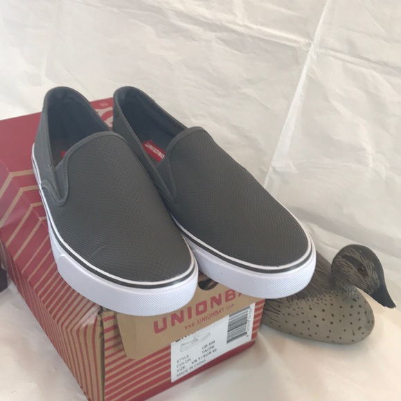 UNIONBAY Other - UnionBay Taupe Loafers Boat Shoes size 7